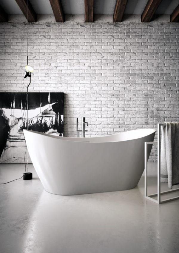 Vela Freestanding Bath